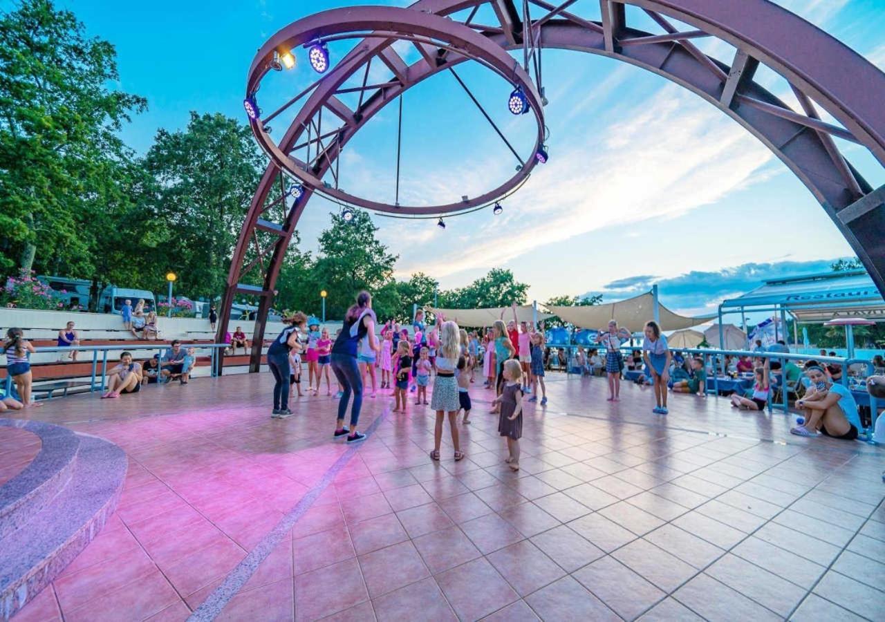 Camping Bijela Uvala - Eurocamp I Homair Porec Esterno foto