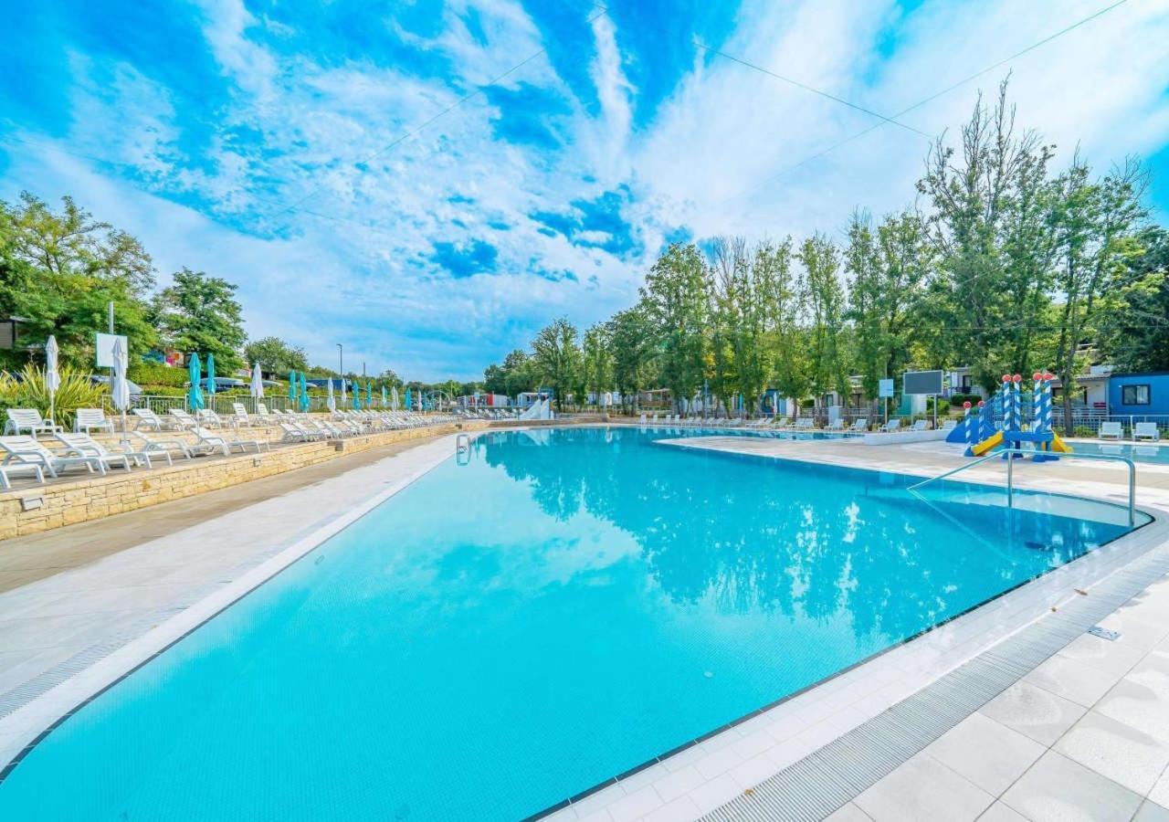 Camping Bijela Uvala - Eurocamp I Homair Porec Esterno foto